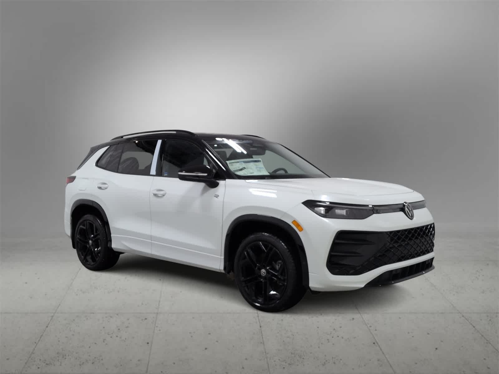 Thumbnail: 2026 Volkswagen Tiguan - 2