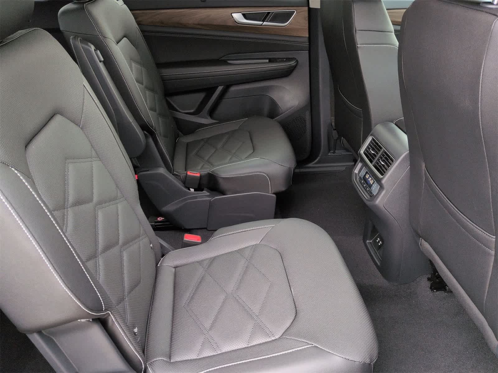 Thumbnail: 2026 Volkswagen Atlas - 21