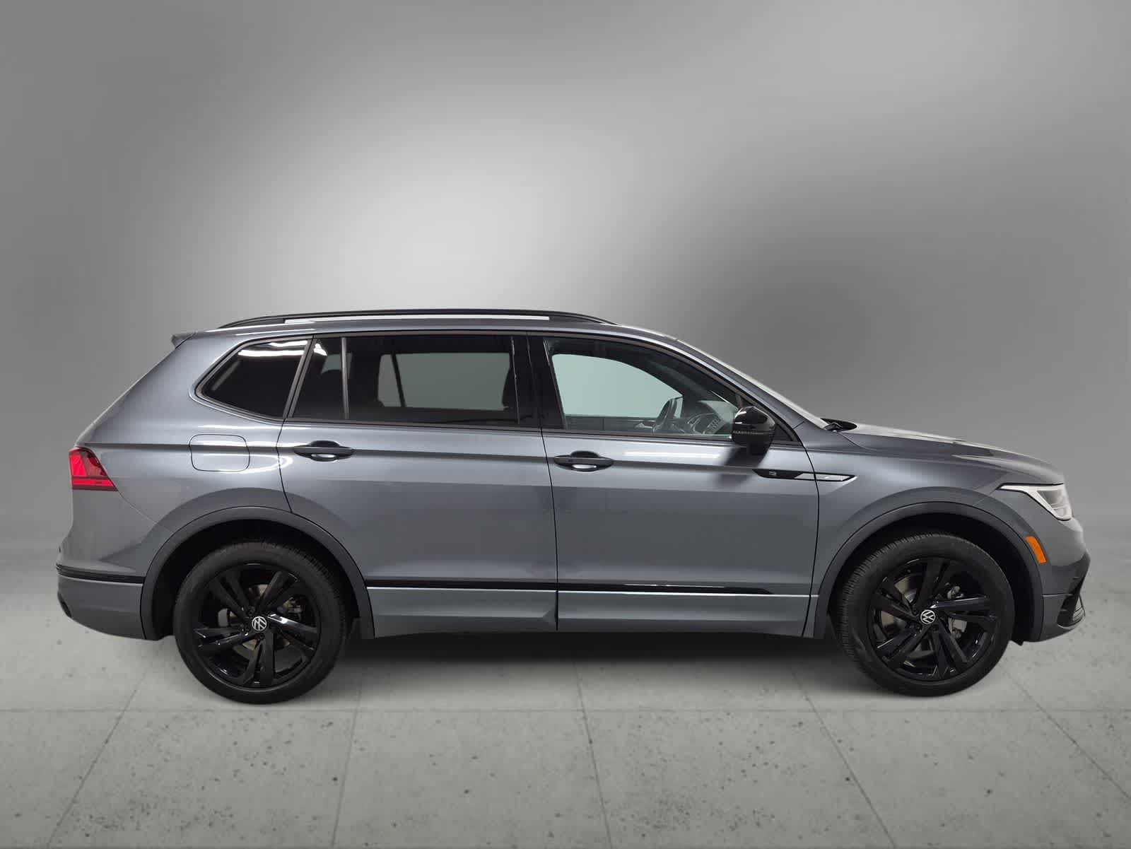 2023 Volkswagen Tiguan SE R-LINE BLACK - Photo 9
