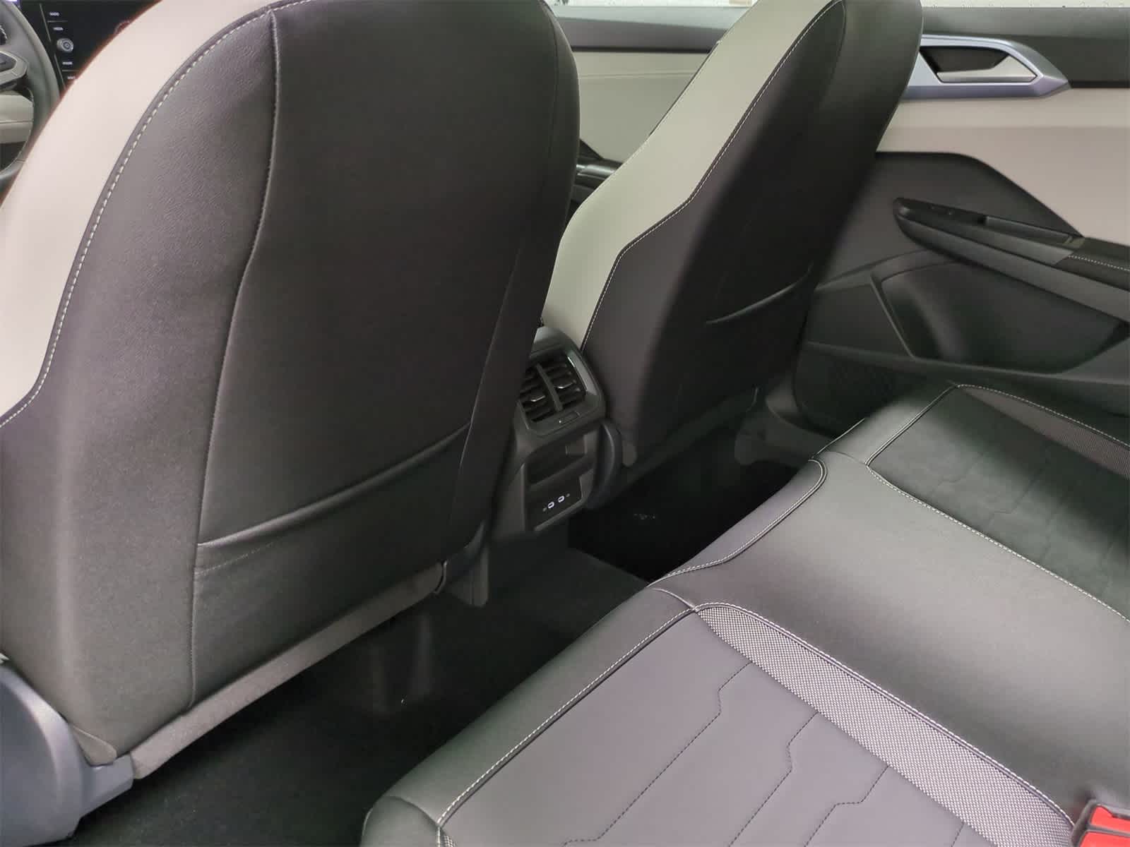 Thumbnail: 2026 Volkswagen Taos - 25