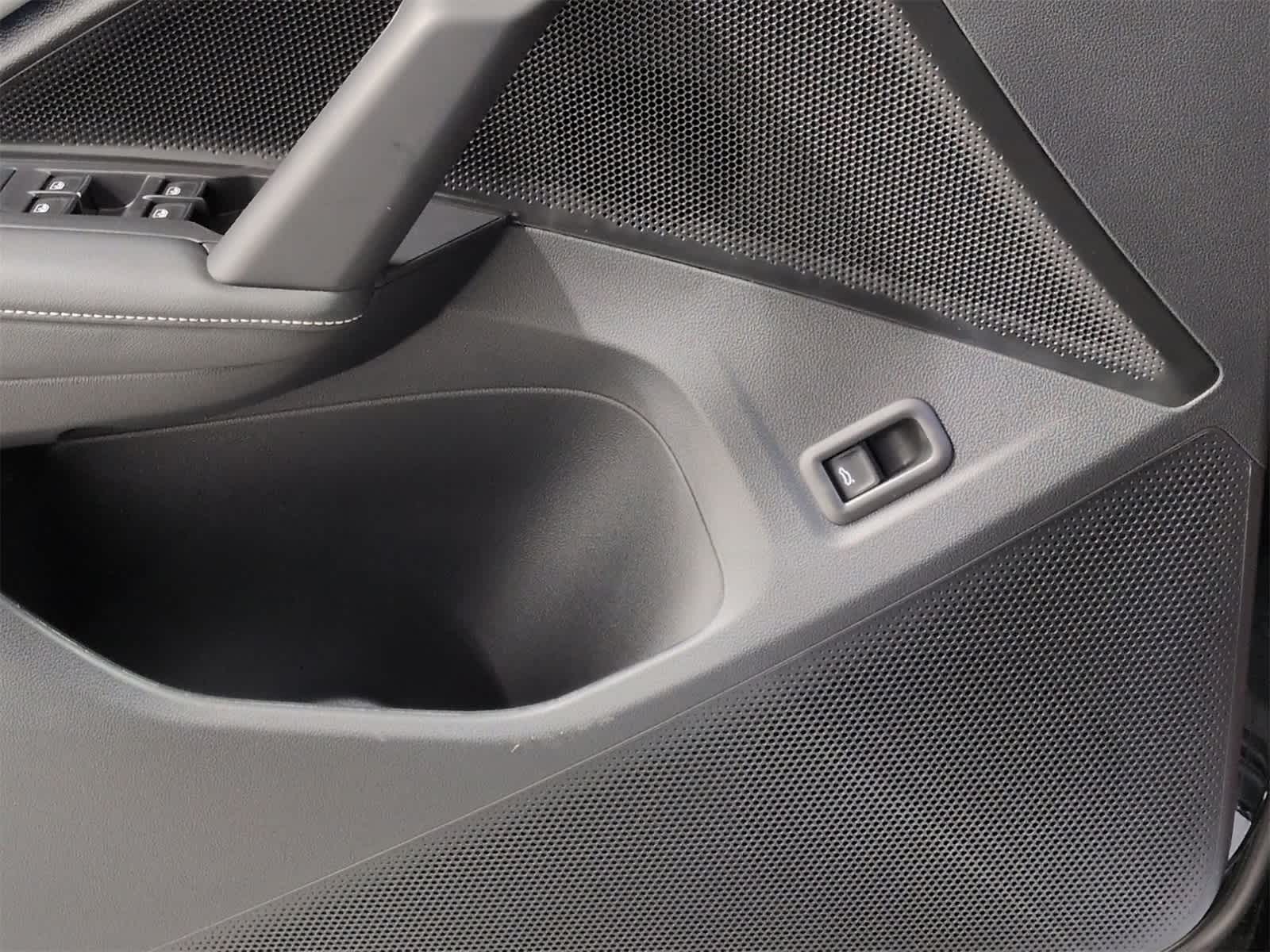 Thumbnail: 2026 Volkswagen Tiguan - 33