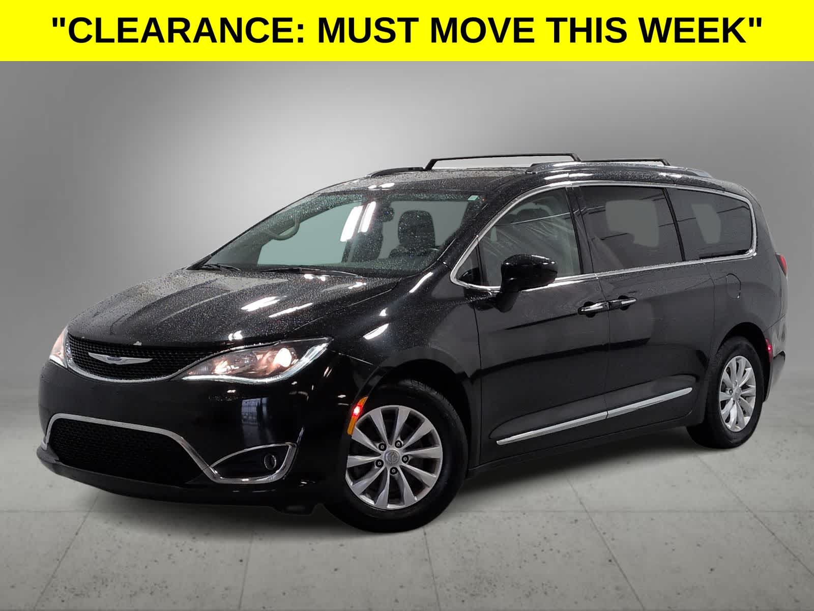 2019 Chrysler Pacifica Touring L -
                  Farmington Hills, MI