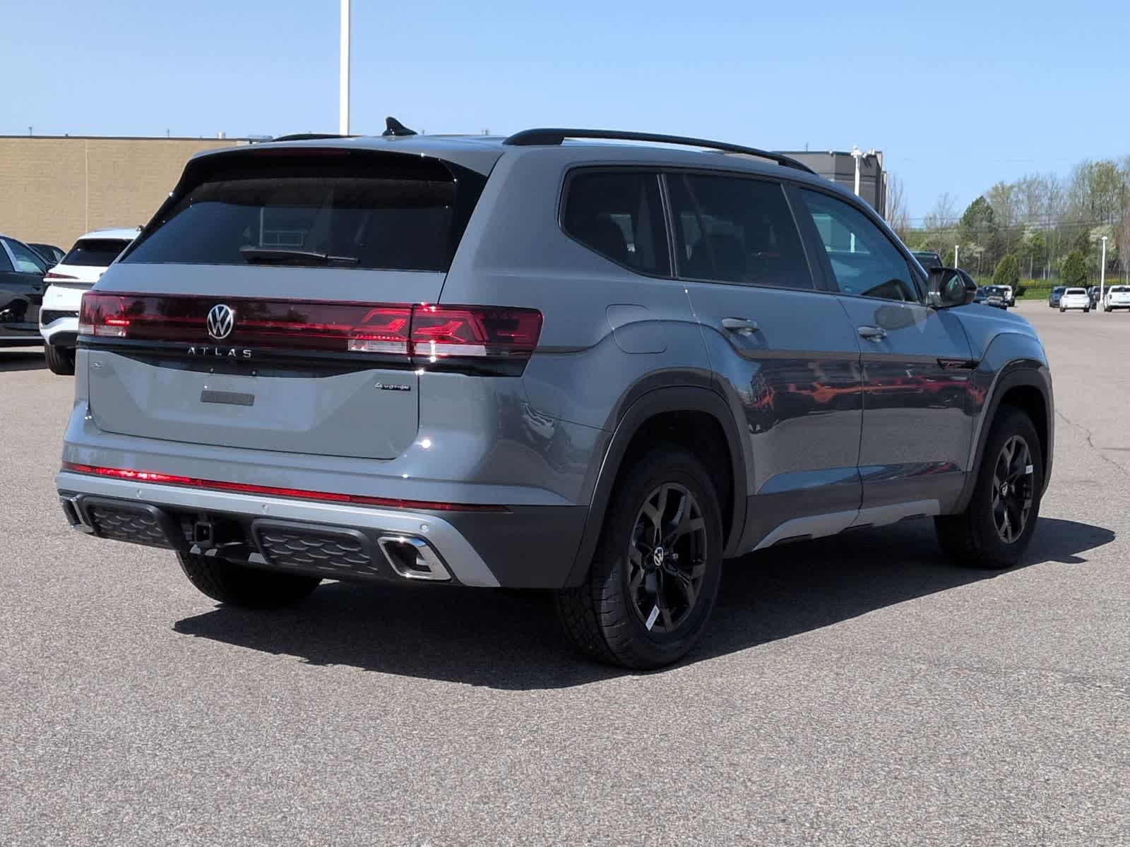 Thumbnail: 2026 Volkswagen Atlas - 14