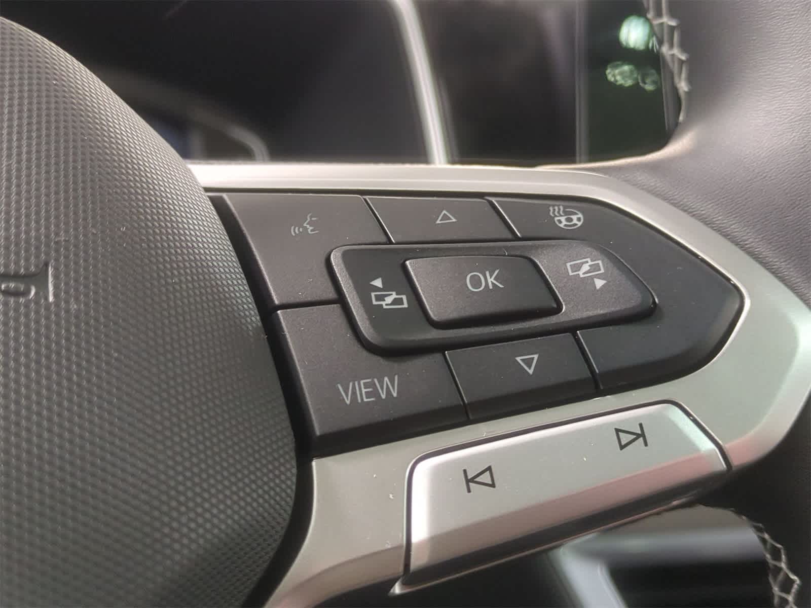 Thumbnail: 2025 Volkswagen Taos - 27