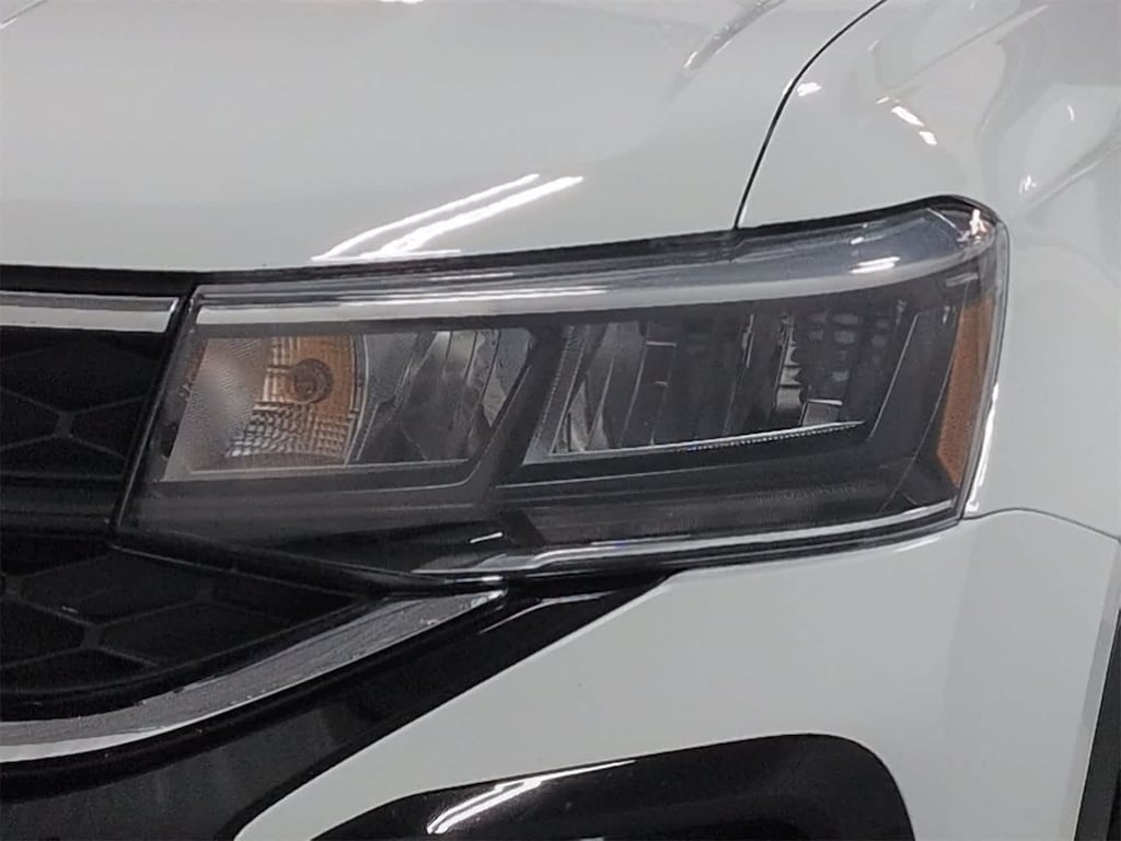 Used 2024 Volkswagen Taos 1.5T SE SUV