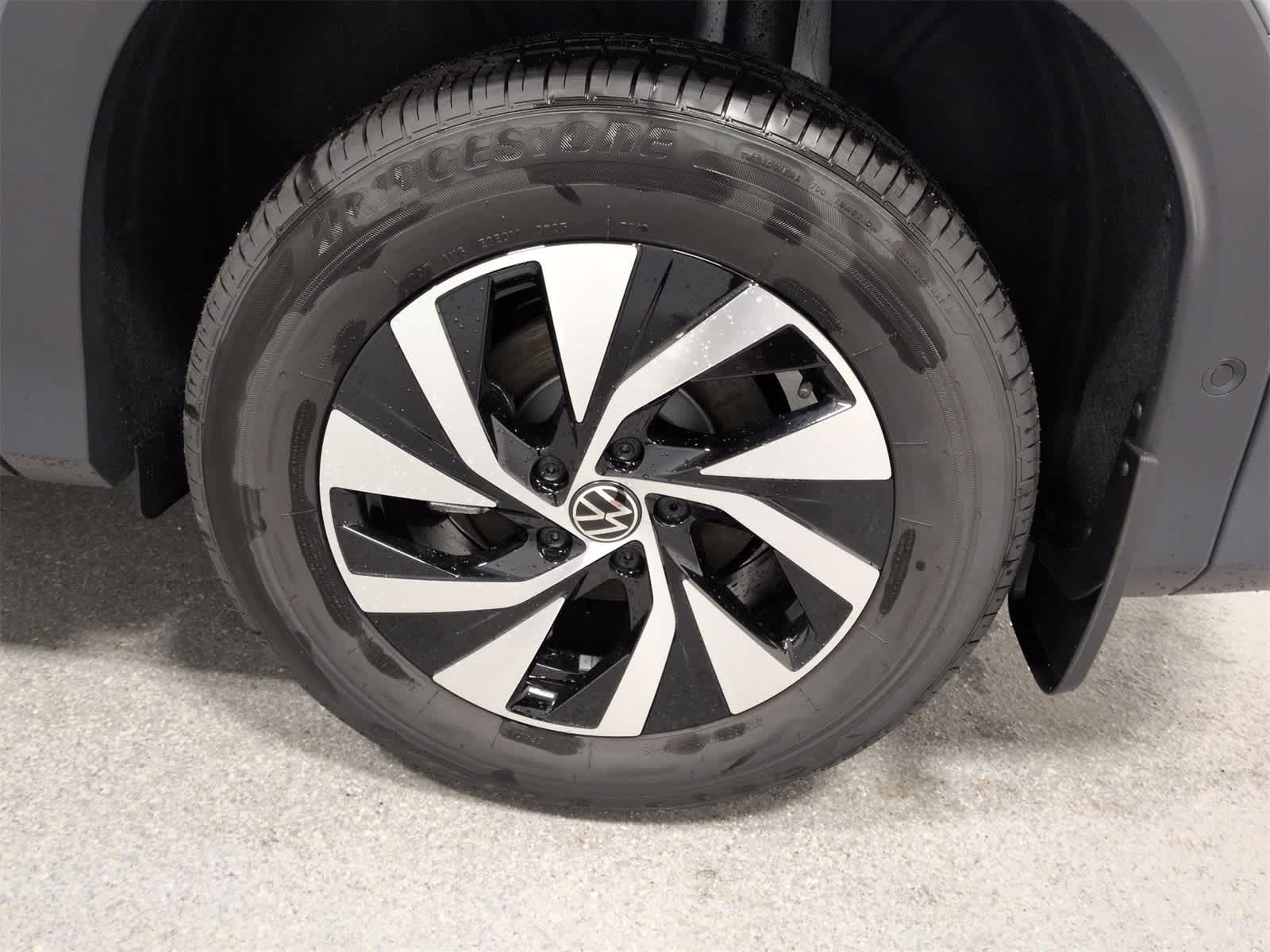 Thumbnail: 2026 Volkswagen Tiguan - 14