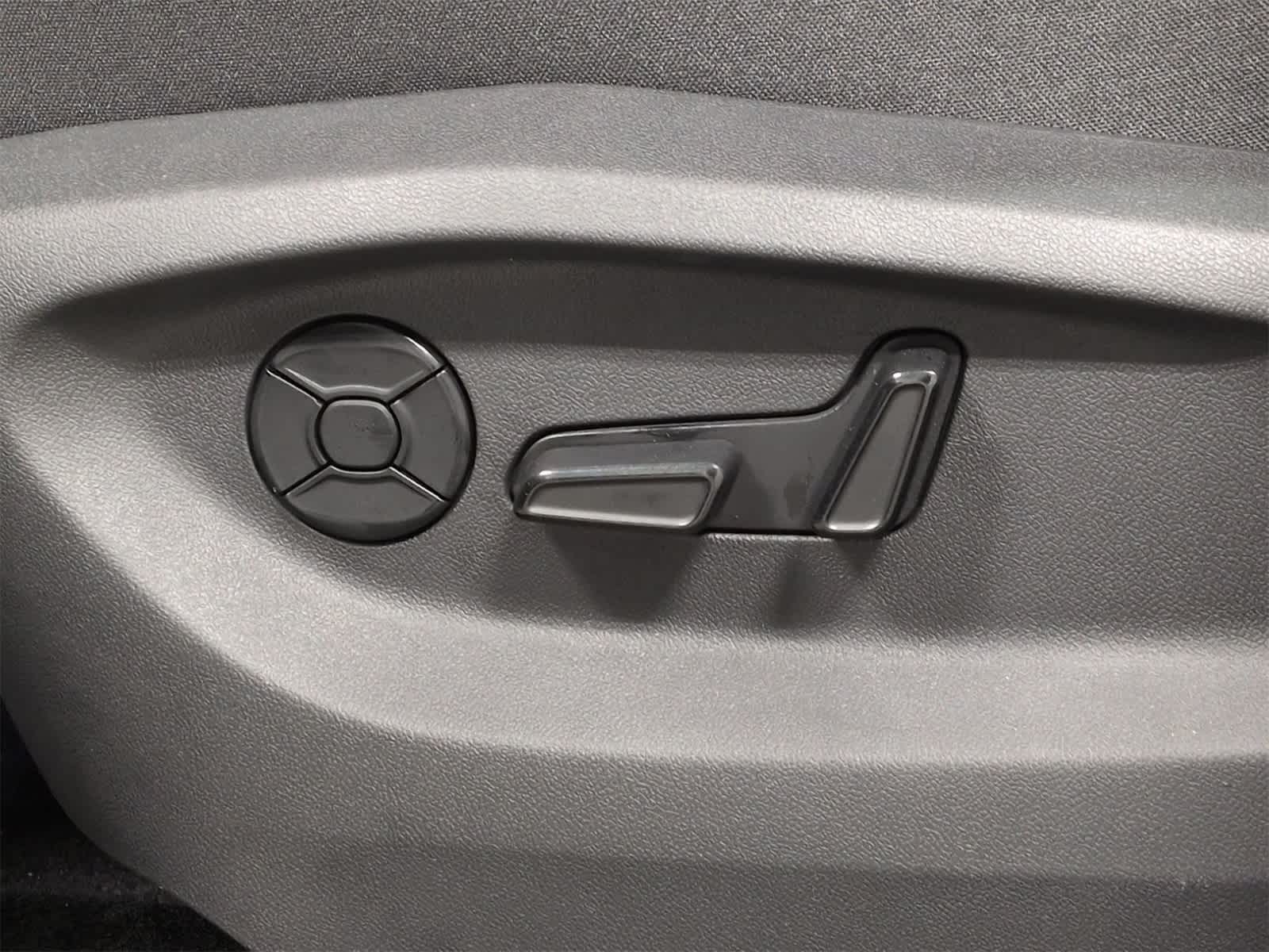 Thumbnail: 2026 Volkswagen Tiguan - 18