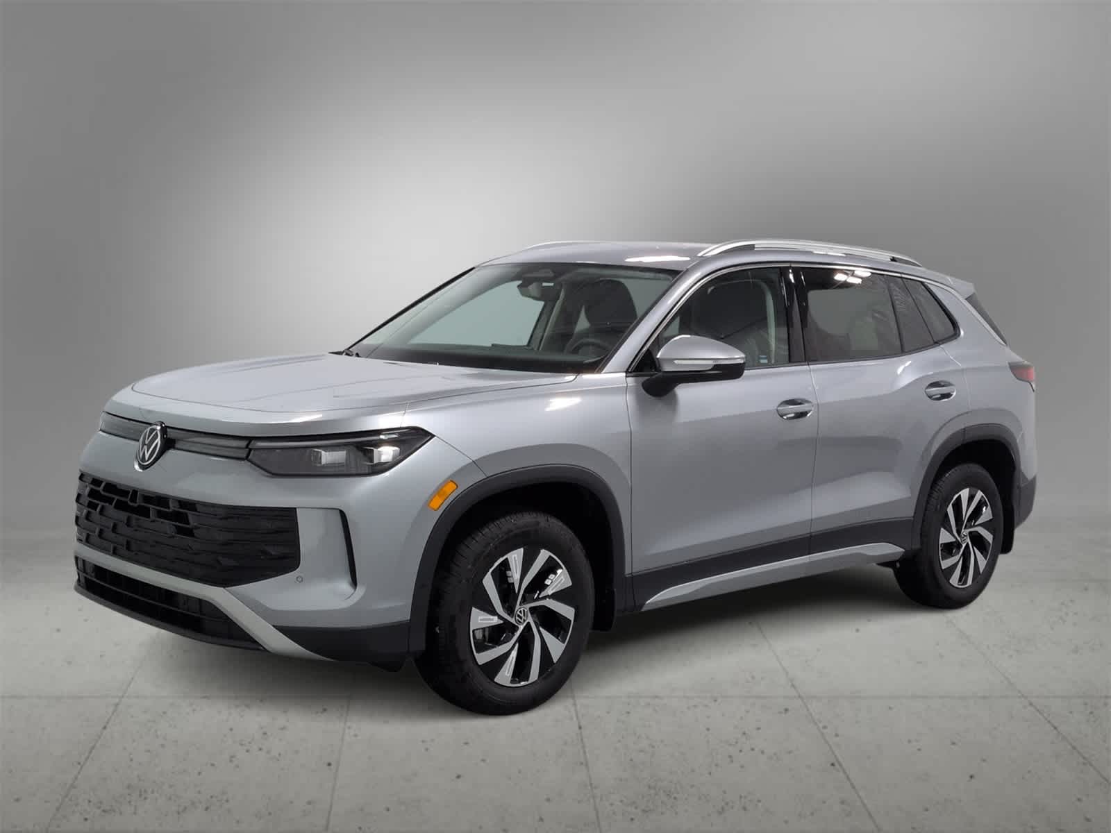 Thumbnail: 2026 Volkswagen Tiguan - 4