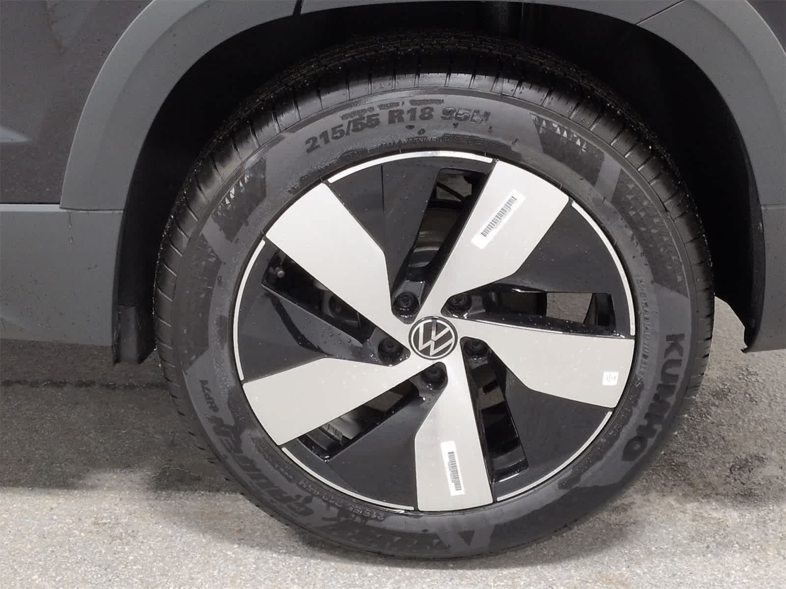 Thumbnail: 2026 Volkswagen Taos - 14