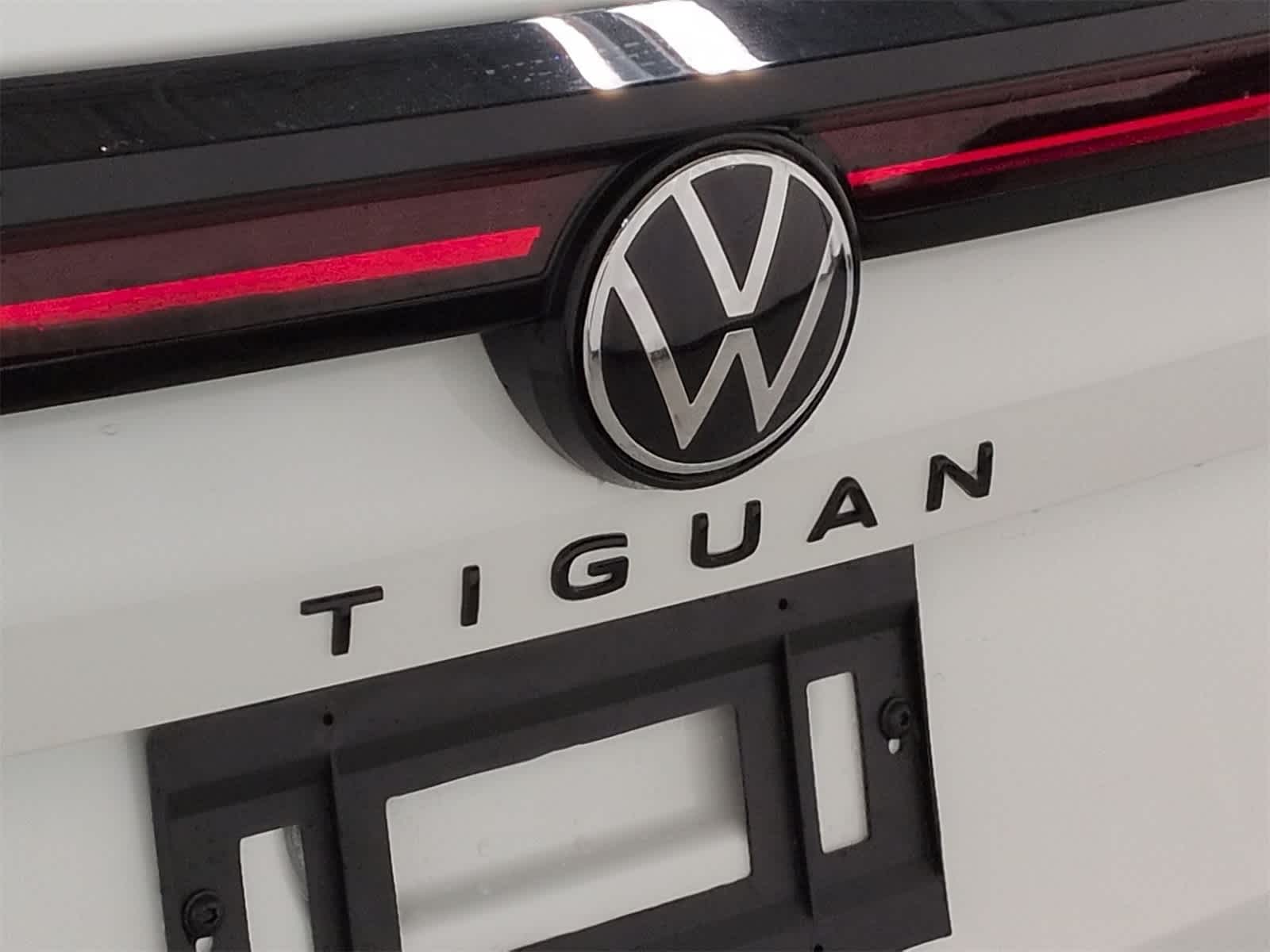 Thumbnail: 2026 Volkswagen Tiguan - 13