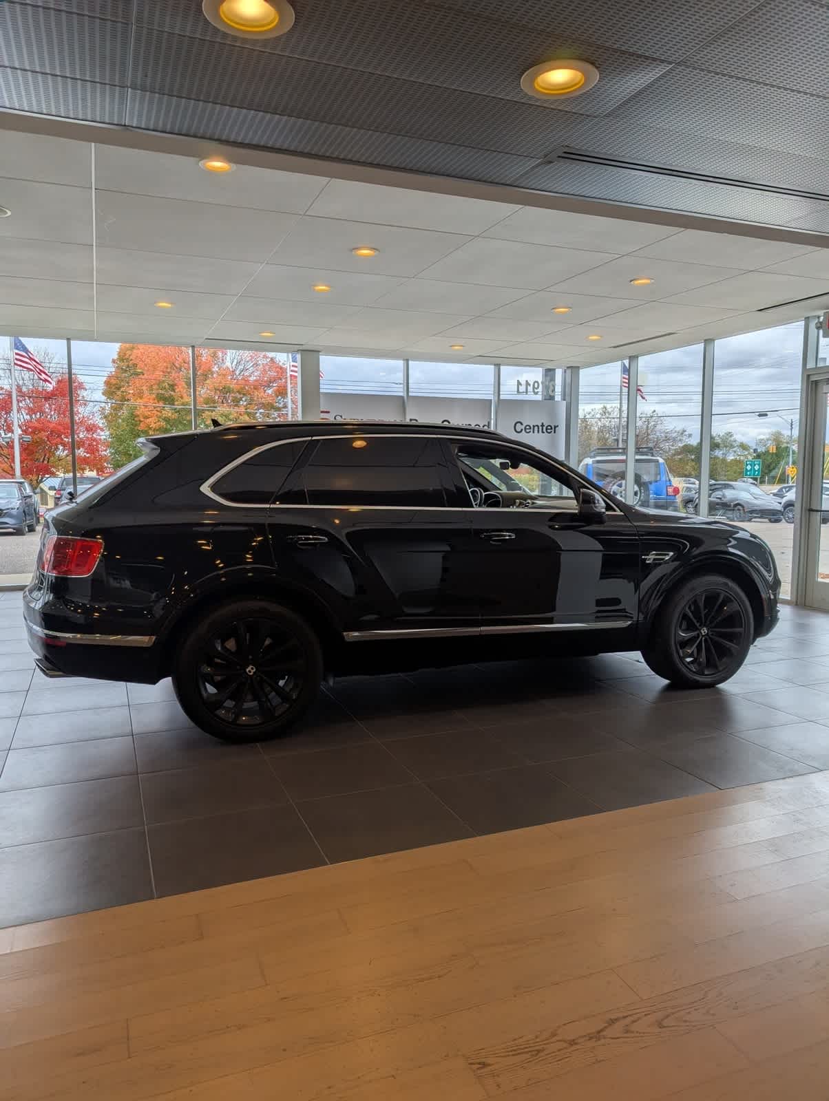 2017 Bentley Bentayga W12 photo 3