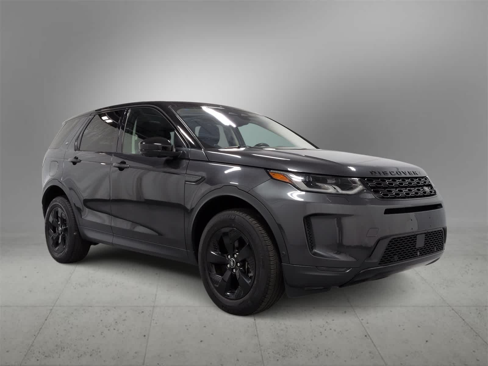 2021 Land Rover Discovery Sport SE photo 2