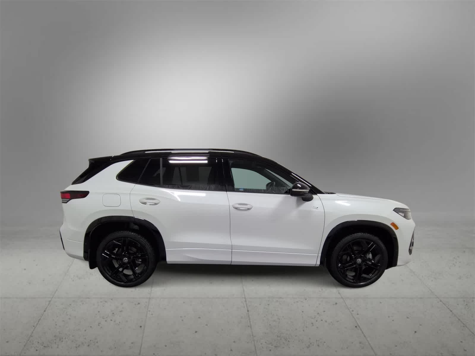 Thumbnail: 2026 Volkswagen Tiguan - 9