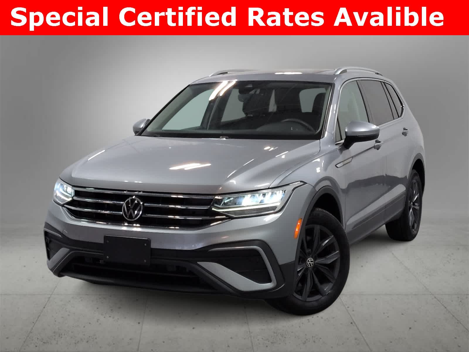 2023 Volkswagen Tiguan SE's photo