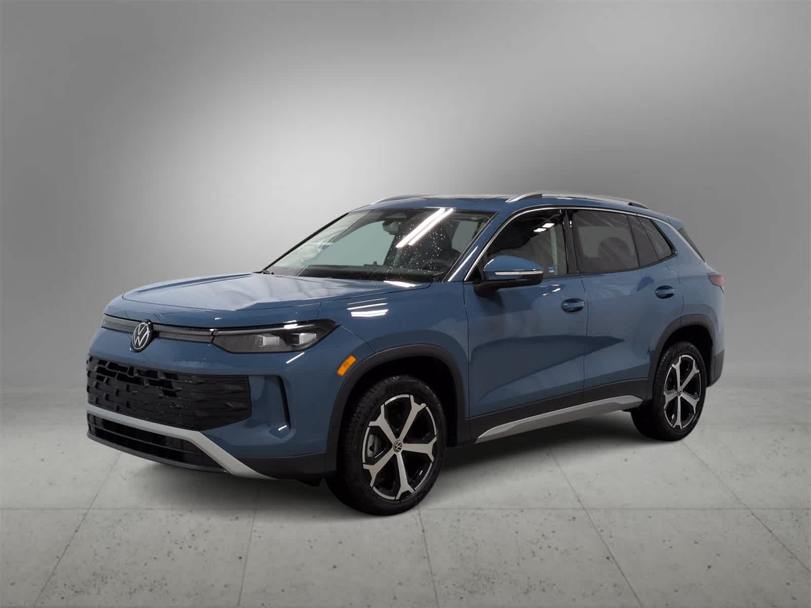 Thumbnail: 2026 Volkswagen Tiguan - 4