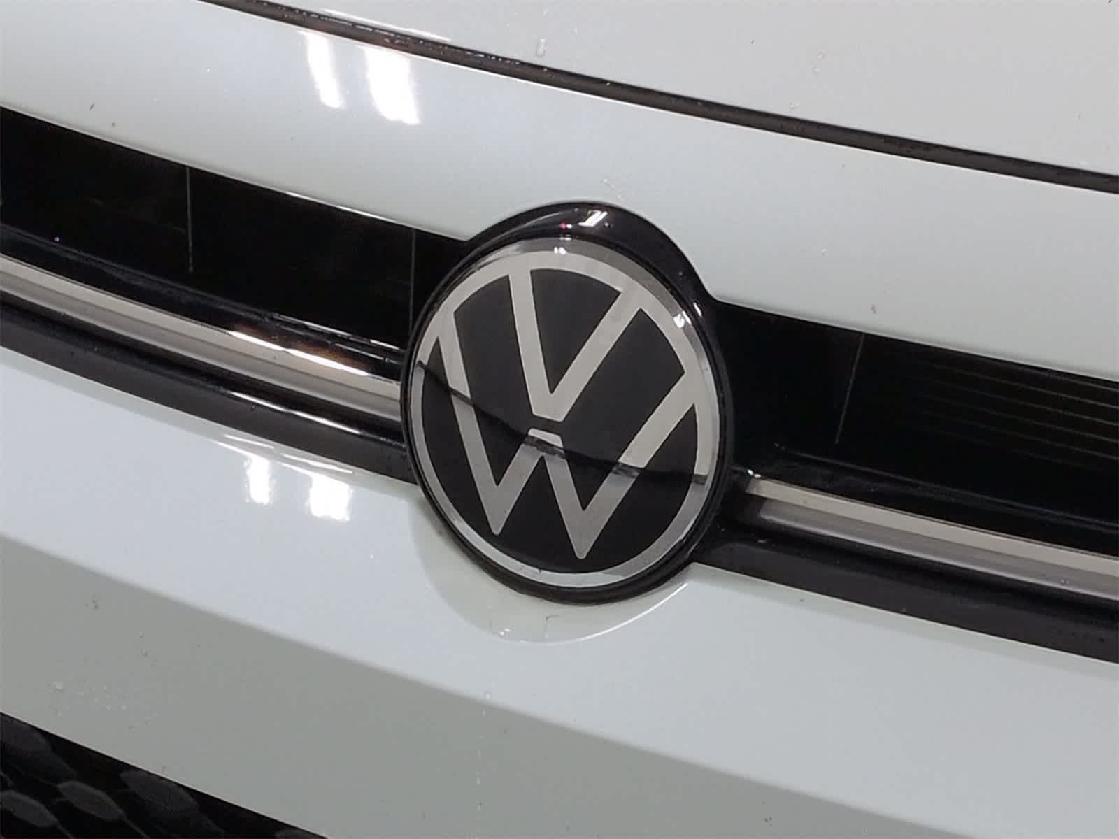 2025 Volkswagen Jetta 1.5T SEL photo 4