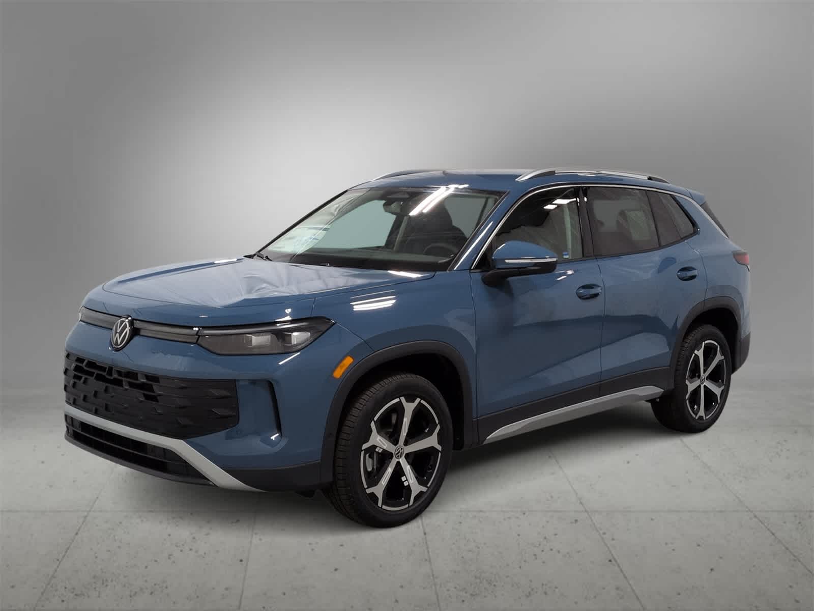 Thumbnail: 2026 Volkswagen Tiguan - 4