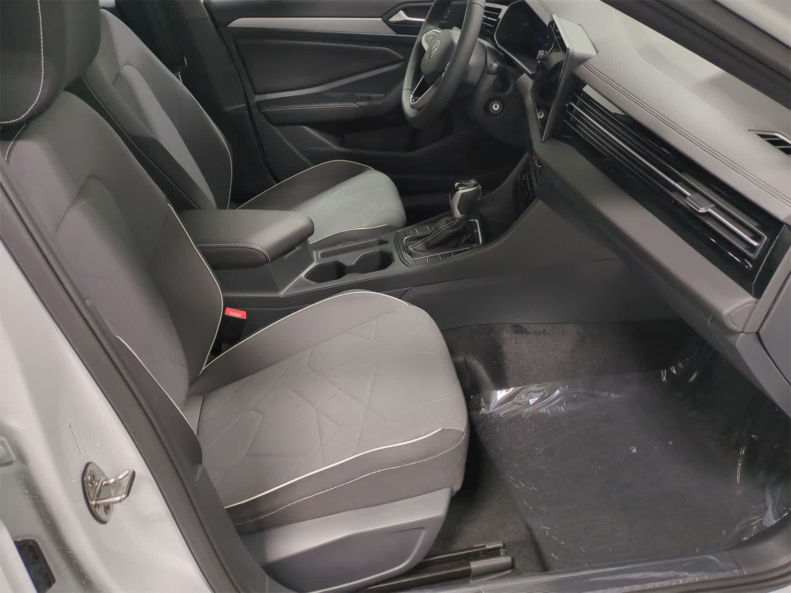 Thumbnail: 2026 Volkswagen Jetta - 13