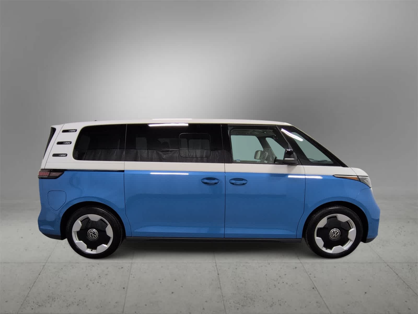 Thumbnail: 2025 Volkswagen ID.Buzz - 9