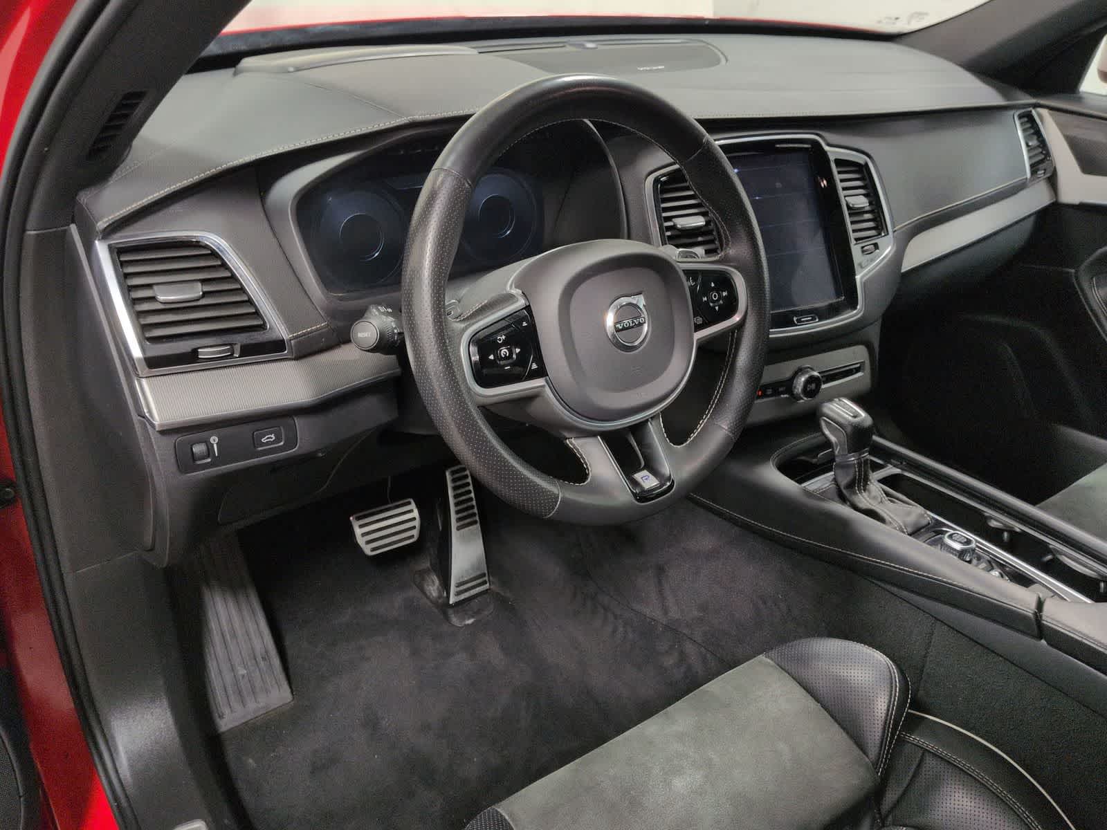 Thumbnail: 2019 Volvo XC90 - 10