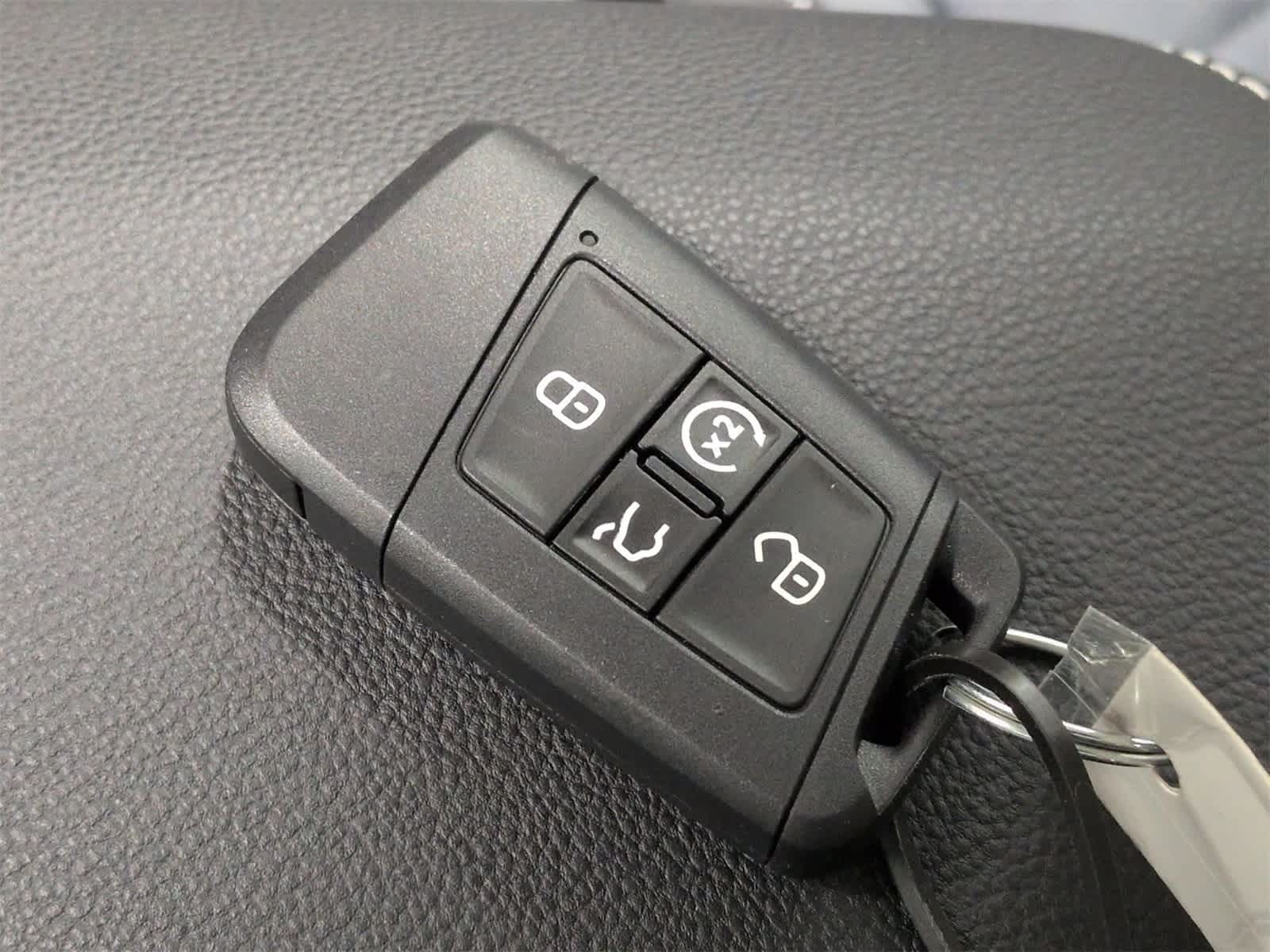 Thumbnail: 2025 Volkswagen Jetta - 35