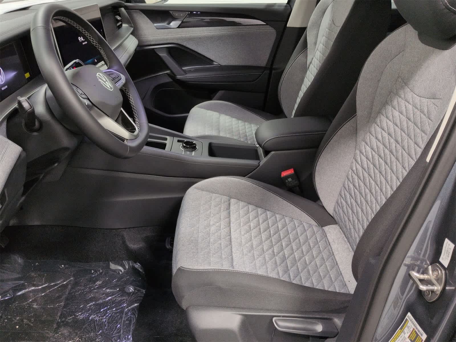 Thumbnail: 2026 Volkswagen Tiguan - 17