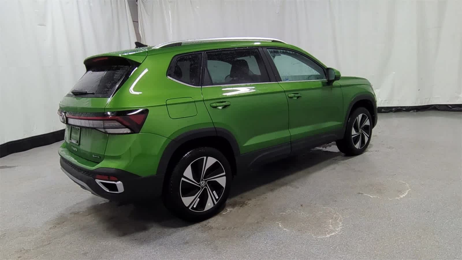 Thumbnail: 2026 Volkswagen Taos - 8