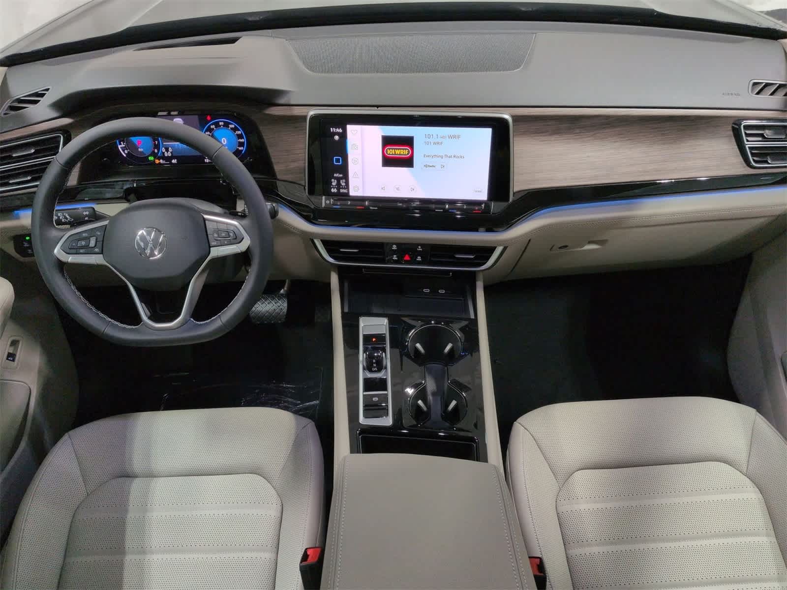 Thumbnail: 2026 Volkswagen Atlas - 16