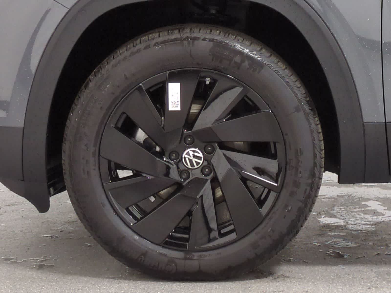 2026 Volkswagen Atlas SE w/Tech - Photo 13