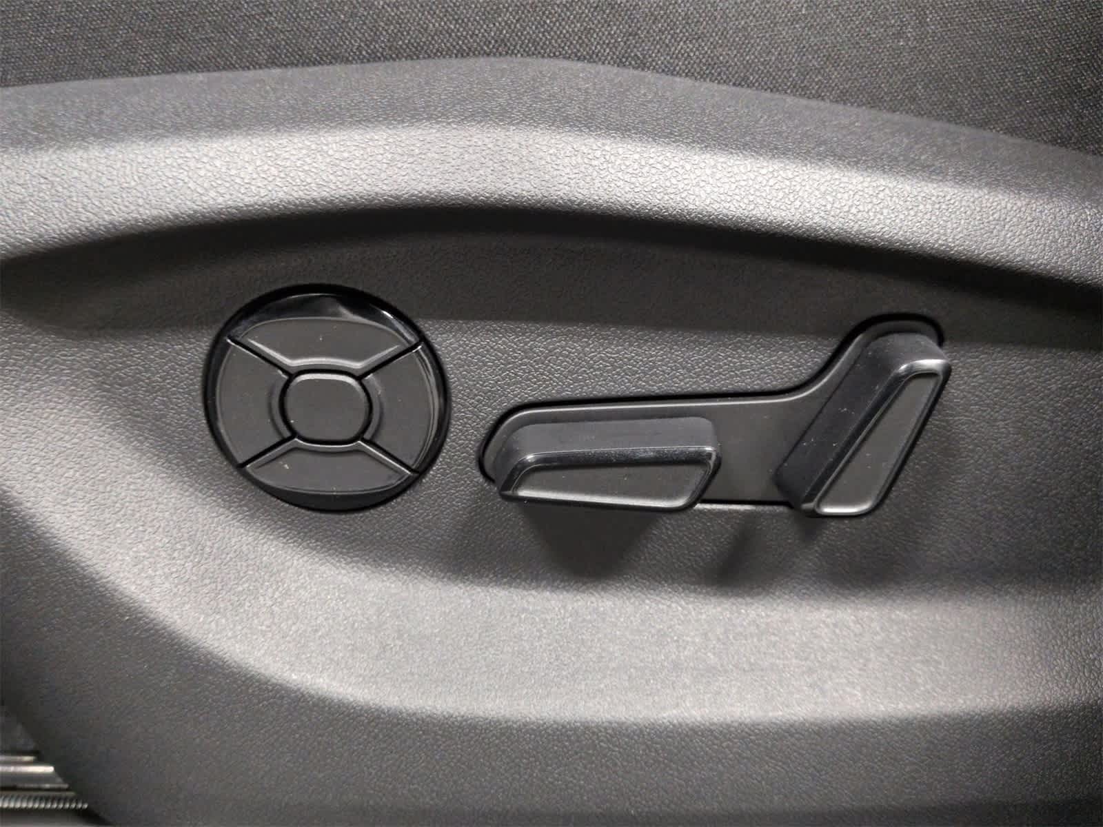 Thumbnail: 2026 Volkswagen Tiguan - 18