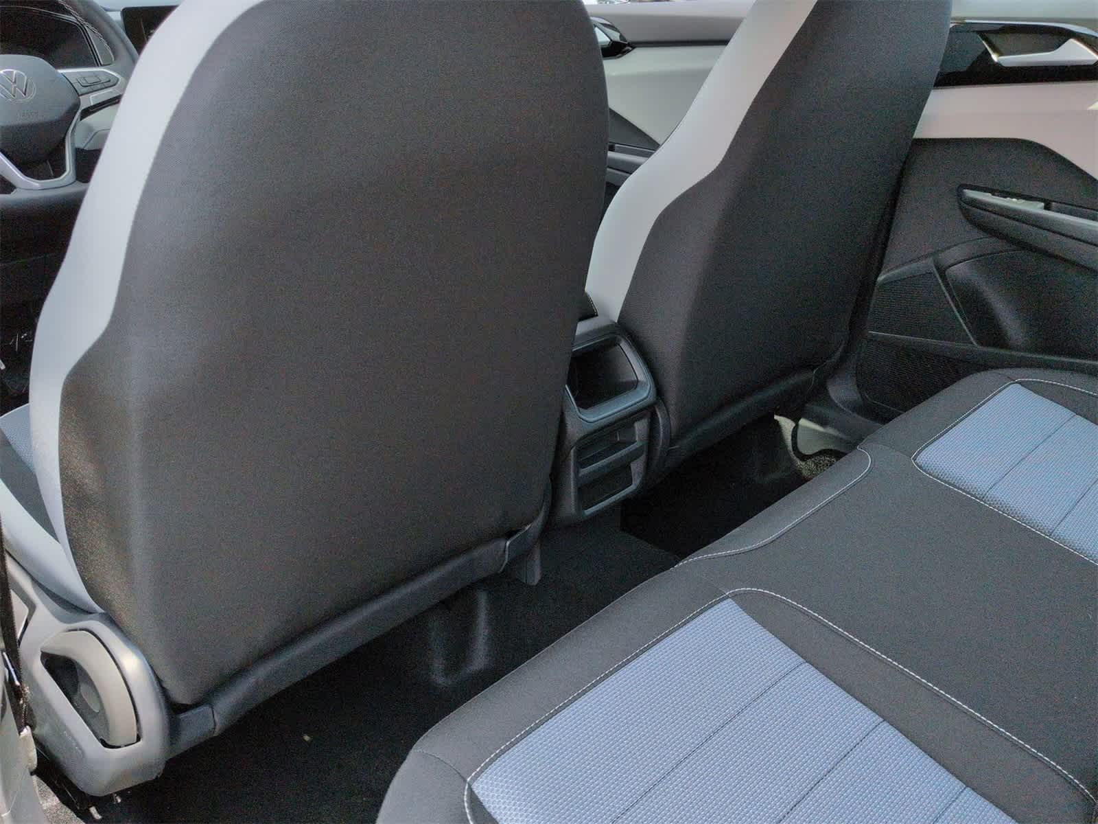 Thumbnail: 2025 Volkswagen Taos - 19