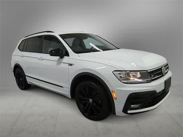 Used 2021 Volkswagen Tiguan SE R-LINE BLACK with VIN 3VV2B7AX3MM019539 for sale in Farmington, MI