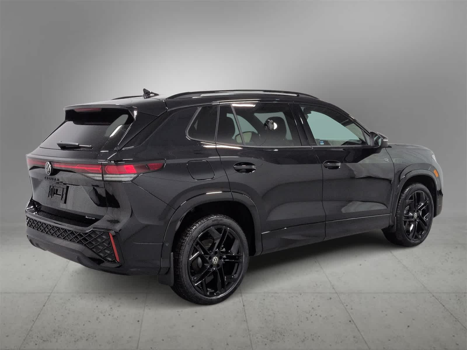 Thumbnail: 2026 Volkswagen Tiguan - 8