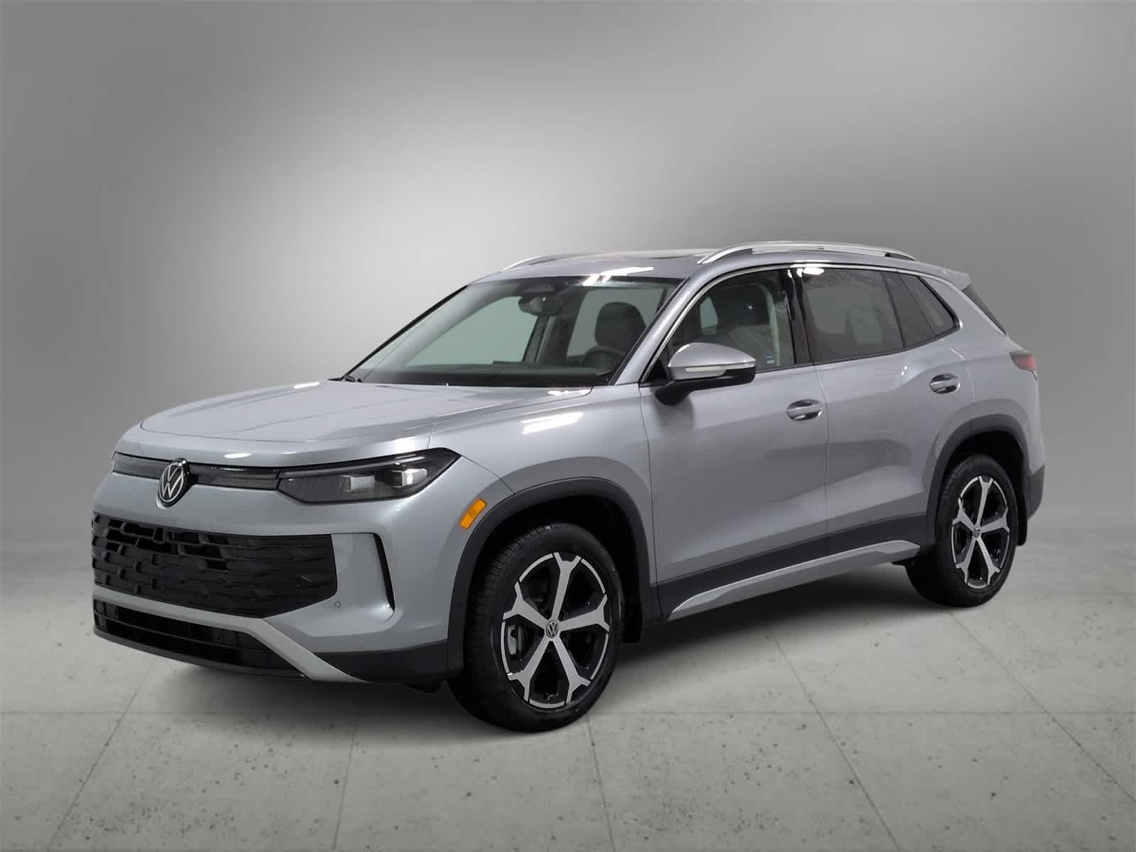 Thumbnail: 2026 Volkswagen Tiguan - 4