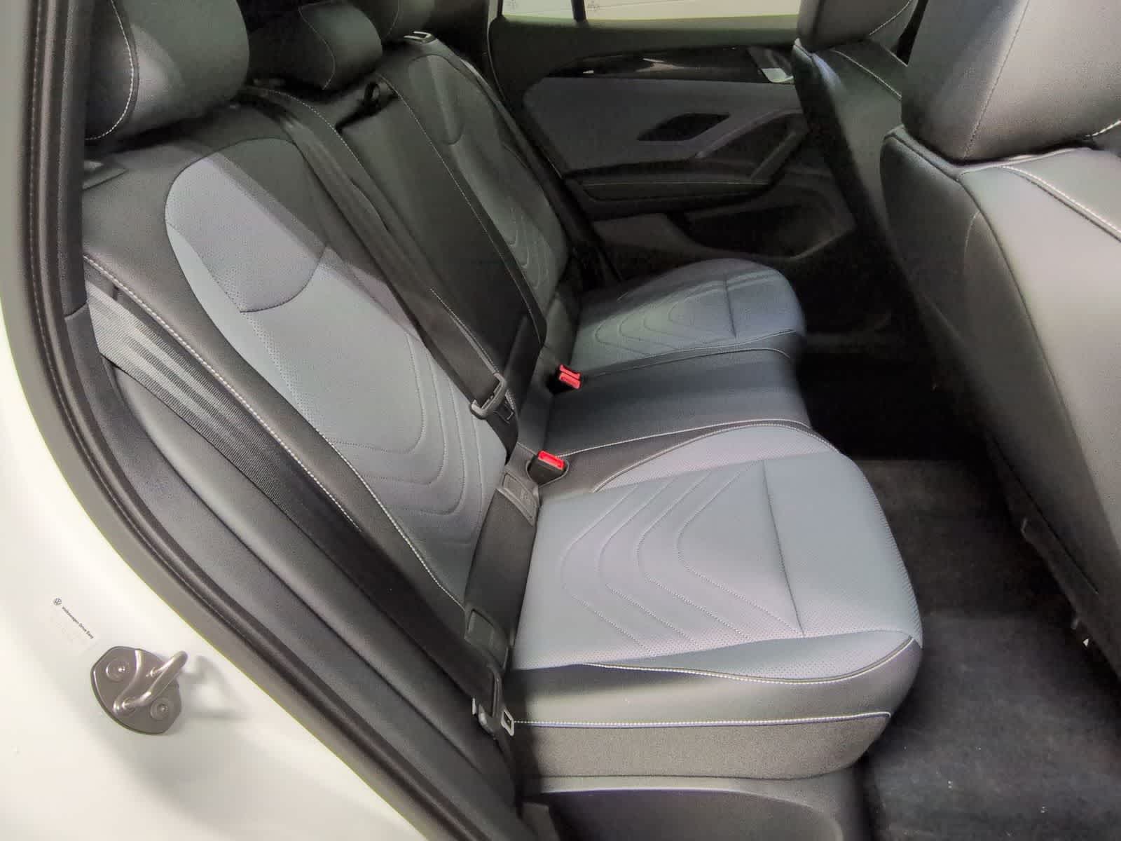 2026 Volkswagen Tiguan SE R-LINE BLACK - Photo 22