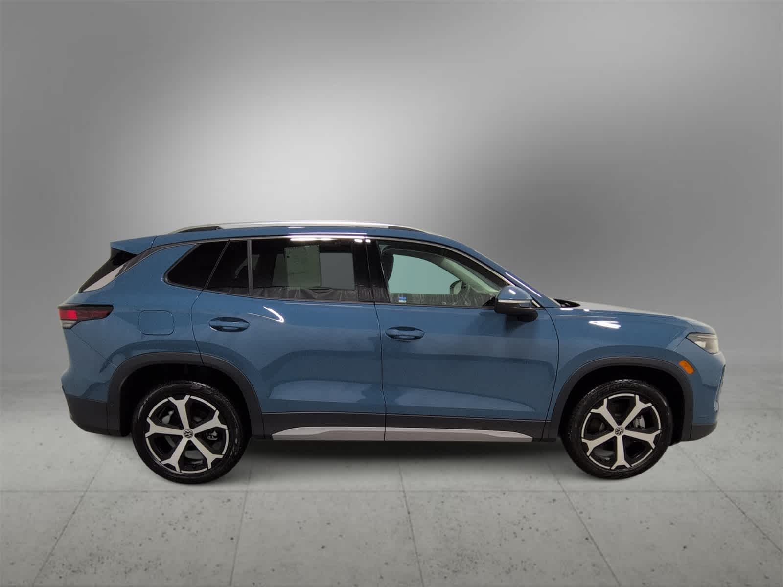 Thumbnail: 2026 Volkswagen Tiguan - 9