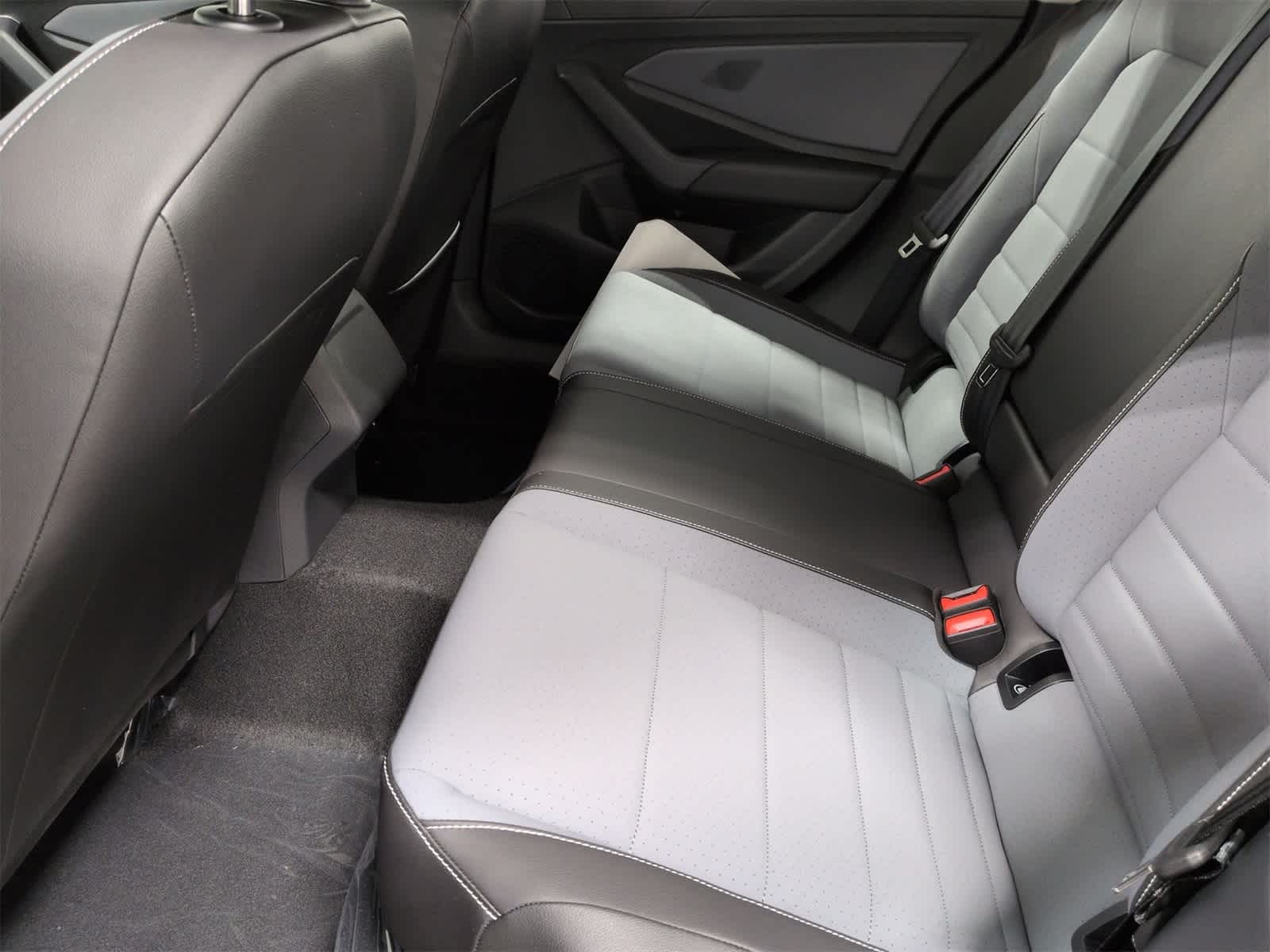 Thumbnail: 2025 Volkswagen Jetta - 21