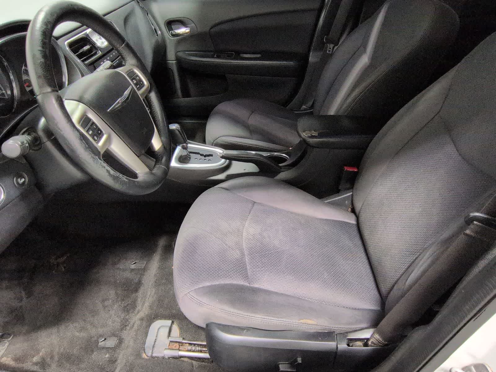 Thumbnail: 2013 Chrysler 200 - 15