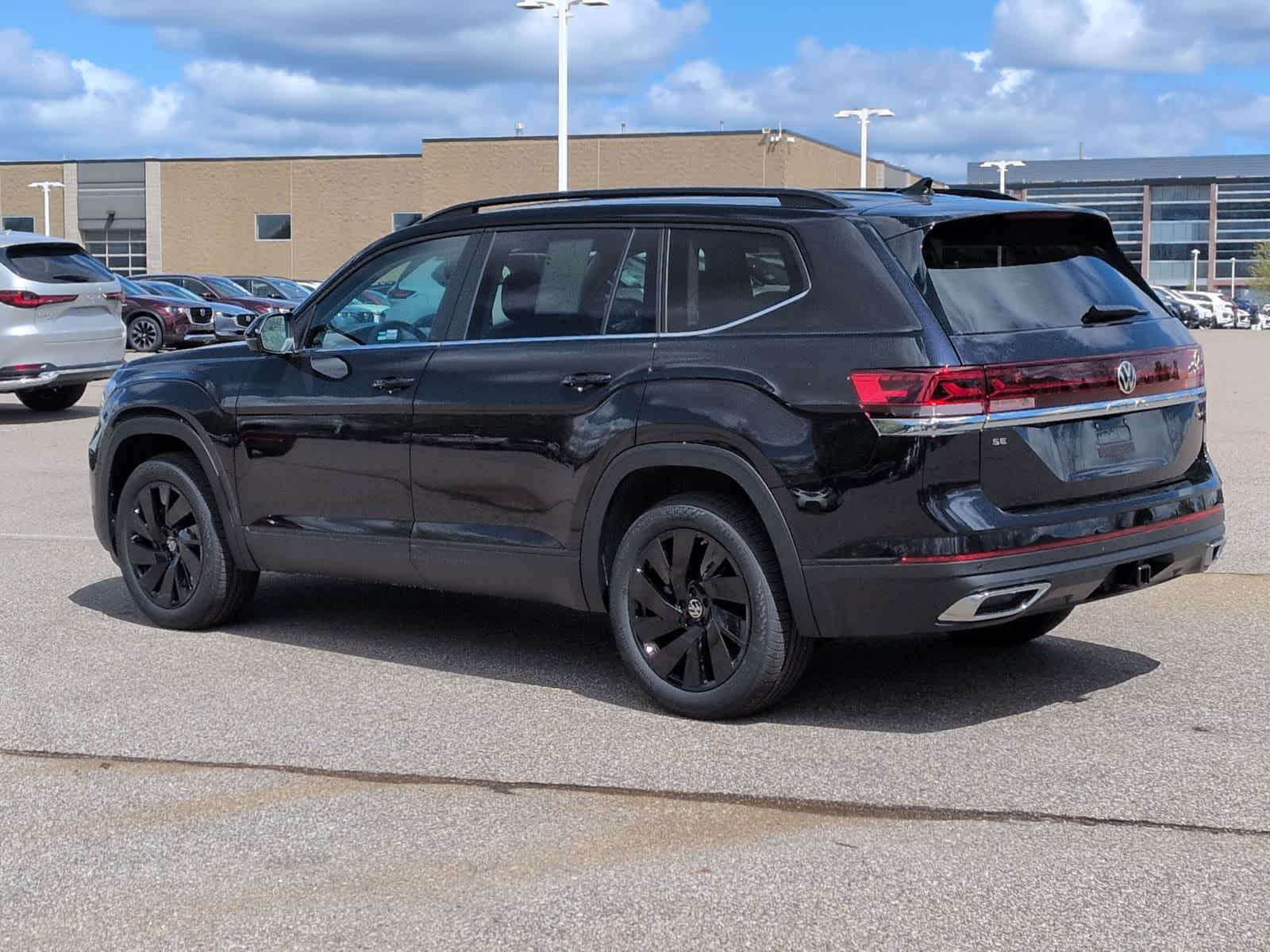Thumbnail: 2026 Volkswagen Atlas - 12