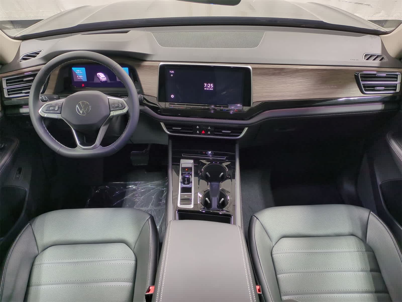 Thumbnail: 2026 Volkswagen Atlas - 16