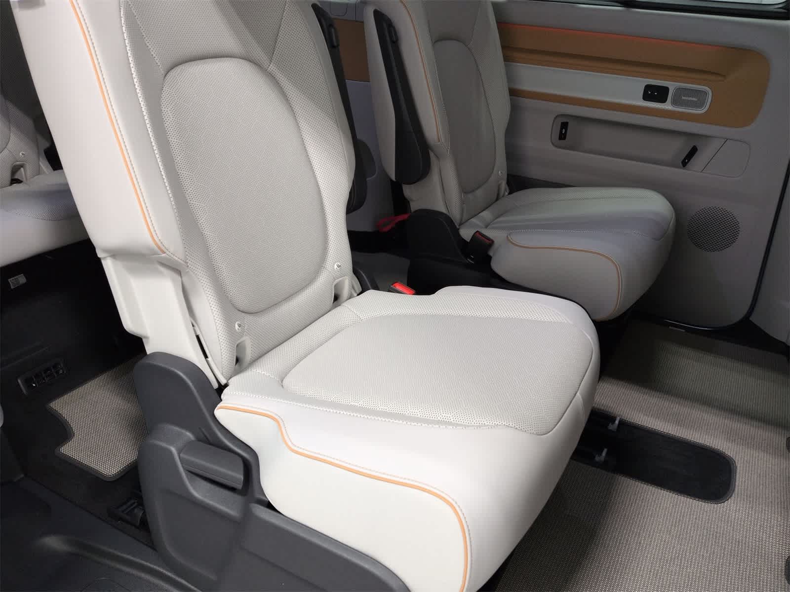 Thumbnail: 2025 Volkswagen ID.Buzz - 22