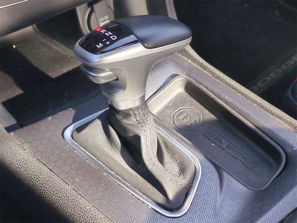 Thumbnail: 2016 Dodge Charger - 32