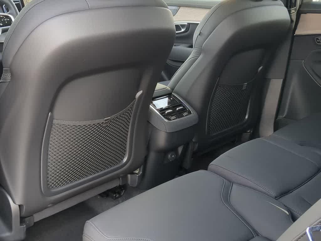 Thumbnail: 2026 Volvo XC90 - 17