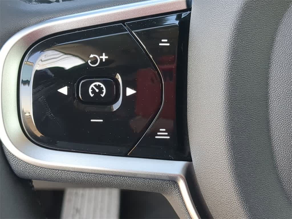 Thumbnail: 2026 Volvo XC60 - 22