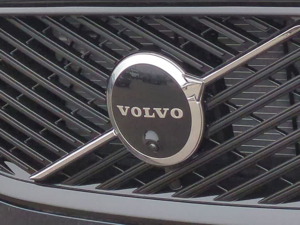 Thumbnail: 2026 Volvo XC60 - 11