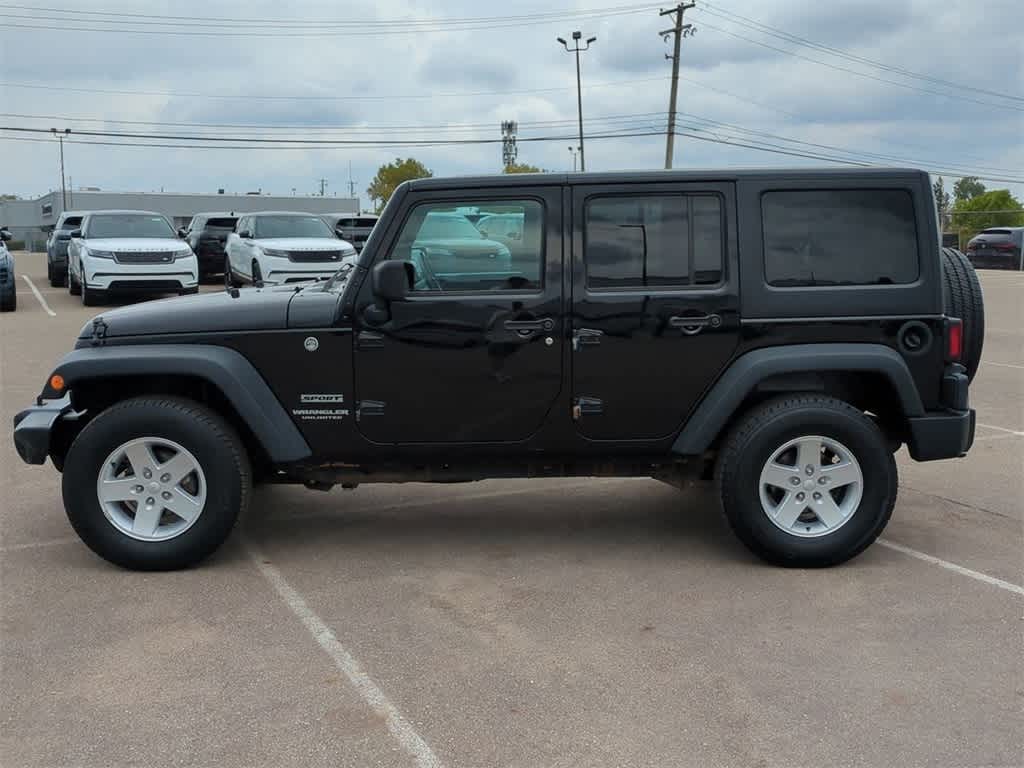 Thumbnail: 2017 Jeep Wrangler - 3