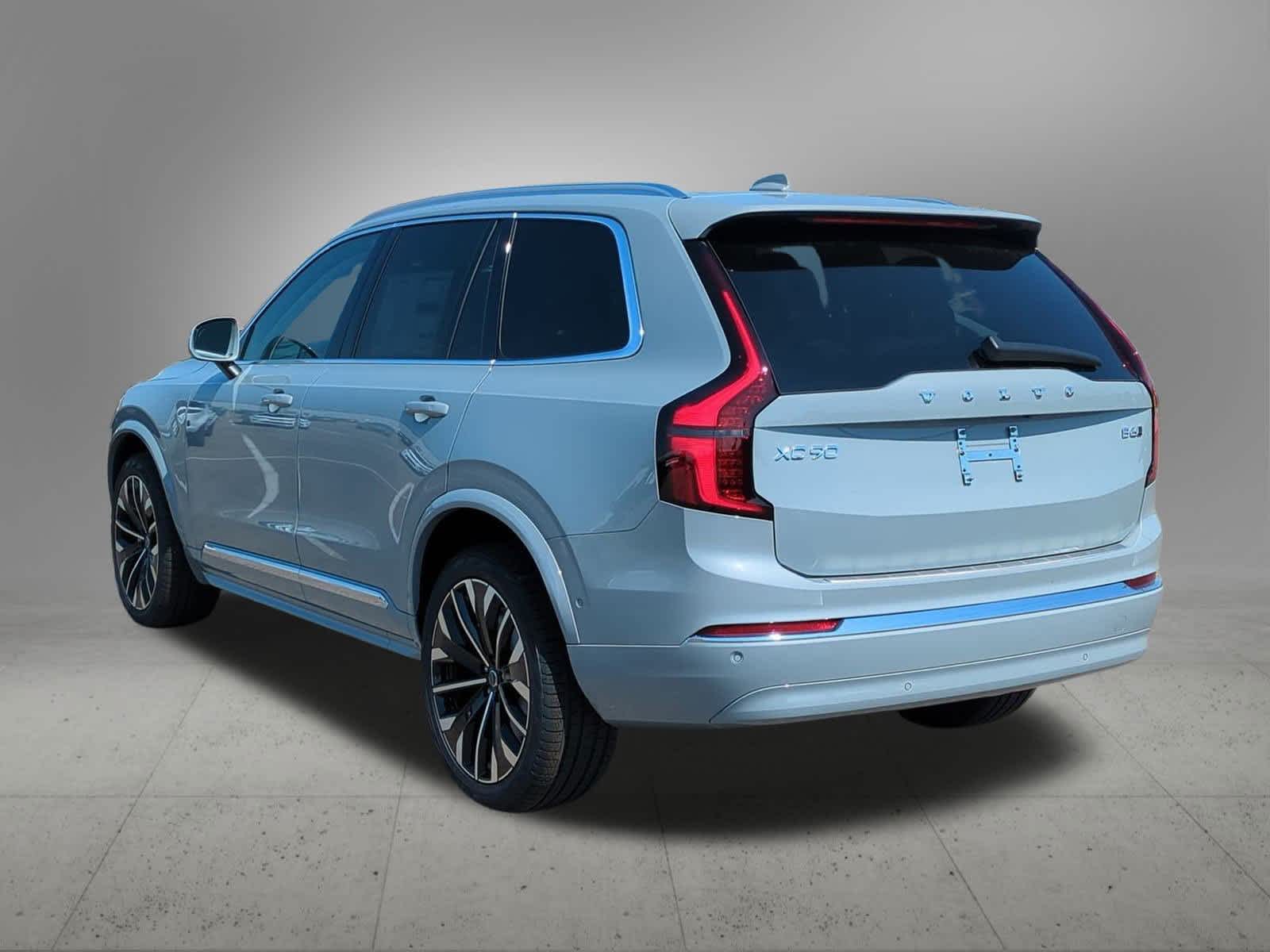 Thumbnail: 2026 Volvo XC90 - 4