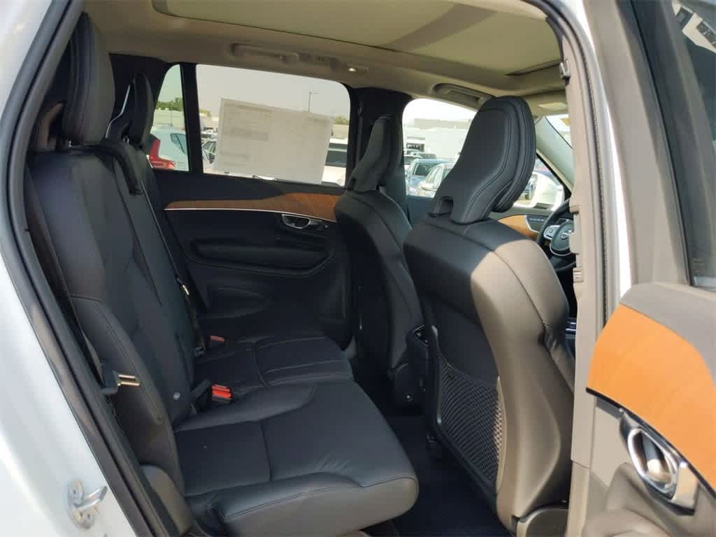 Thumbnail: 2025 Volvo XC90 - 18