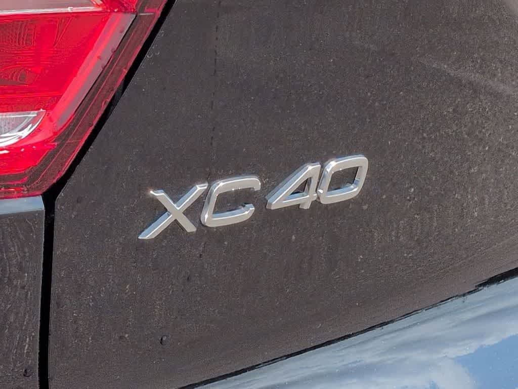 Thumbnail: 2026 Volvo XC40 - 12