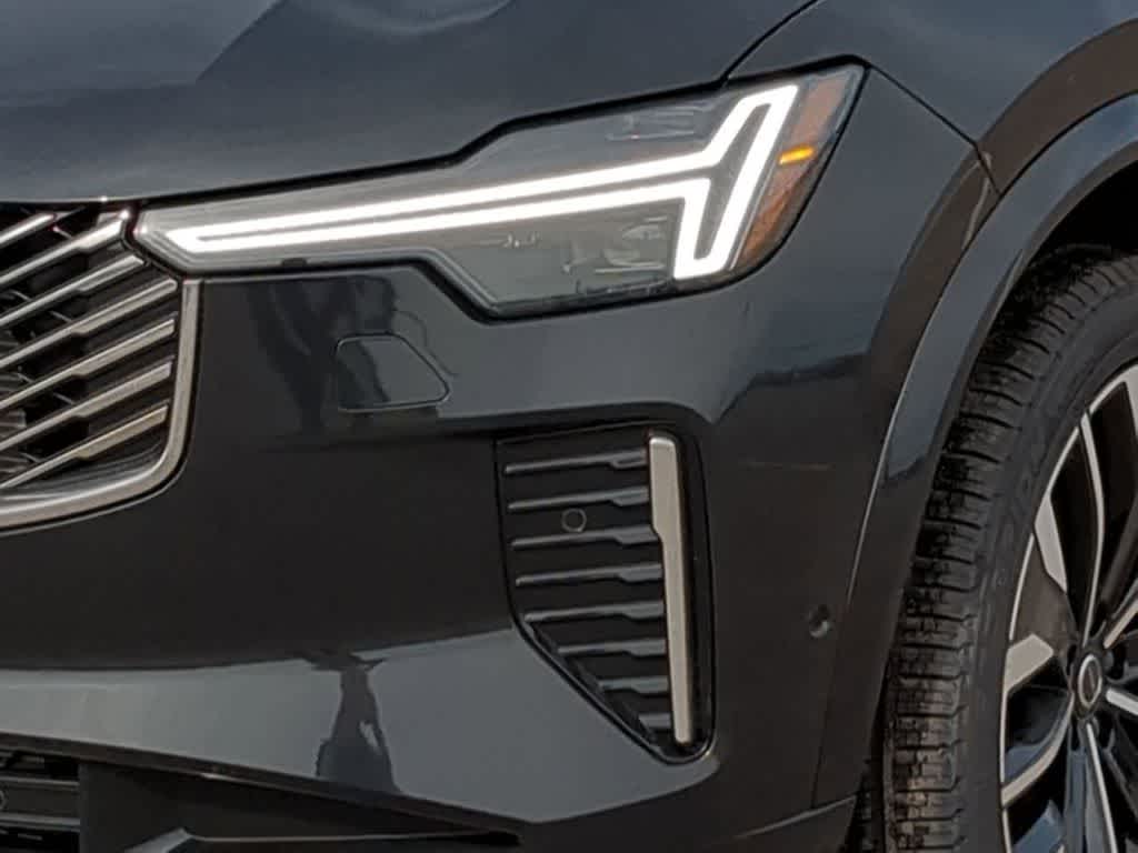 Thumbnail: 2026 Volvo XC90 - 10